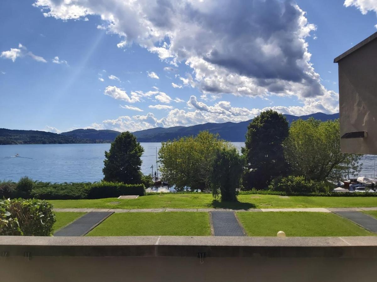 Bnbook - La Casa Sul Lago Maggiore Ispra Buitenkant foto