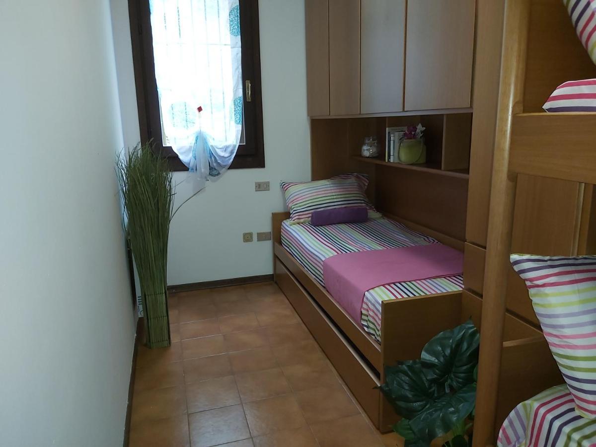 Bnbook - La Casa Sul Lago Maggiore Ispra Buitenkant foto